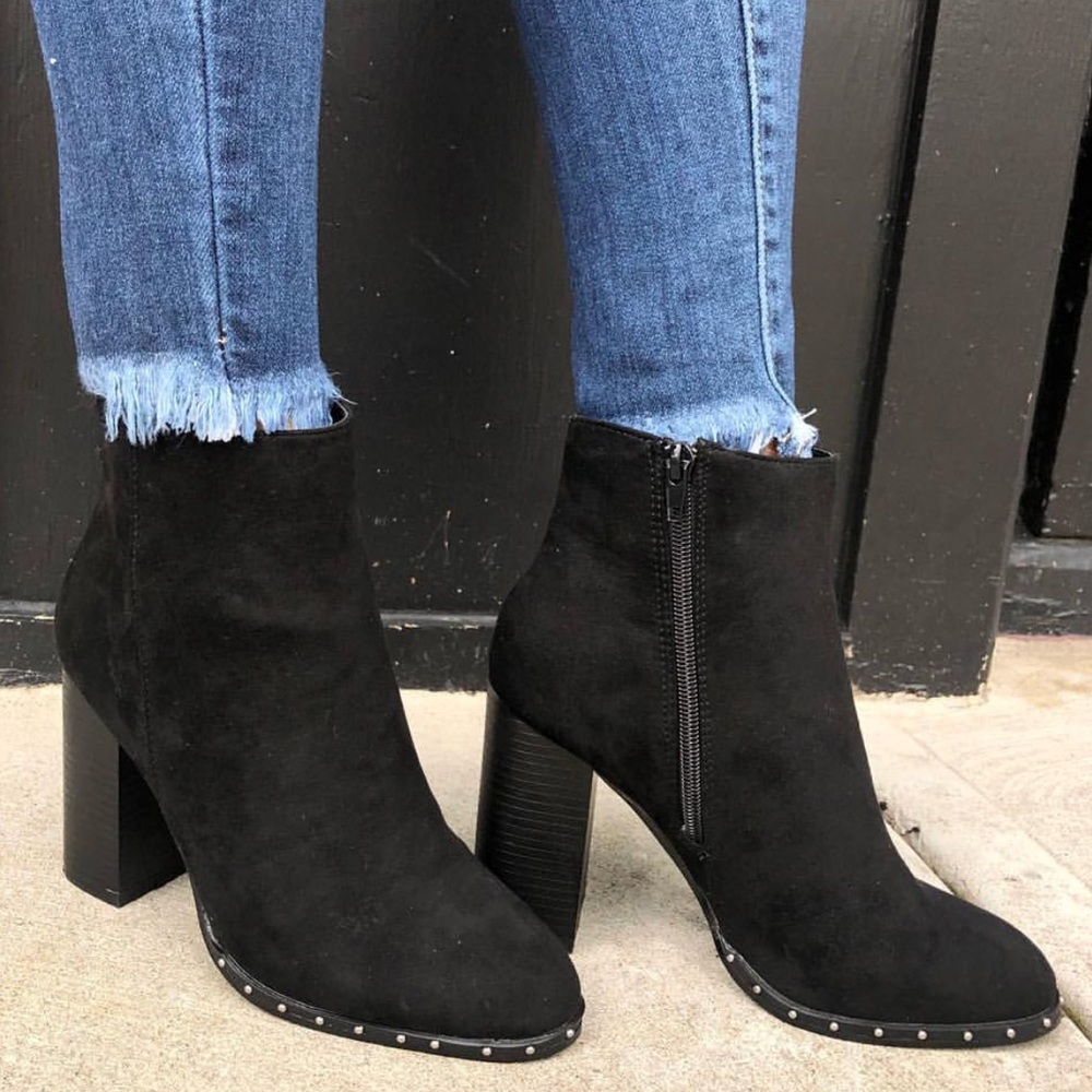 🌟HP🌟 Studded Trim Booties - Picture 3 of 8